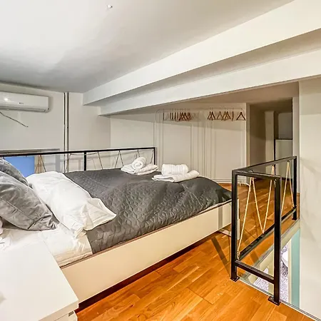 Dazzling Dob Apartment *