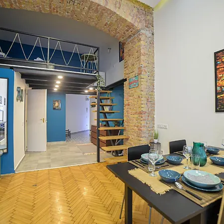 Global Living - Dazzling Dob Dwelling * Budapest